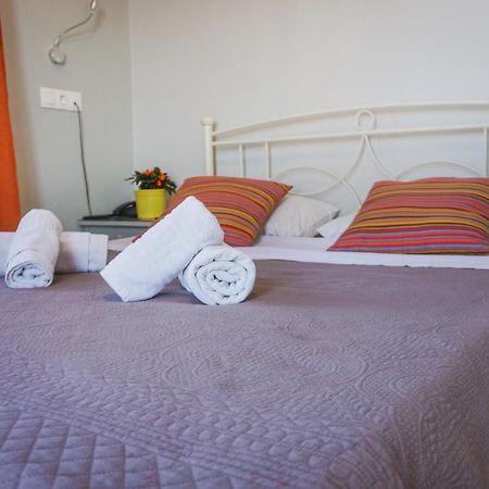 Aphrodite Art Hotel Aegina מראה חיצוני תמונה