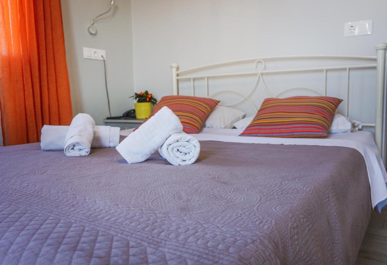 Aphrodite Art Hotel Aegina מראה חיצוני תמונה