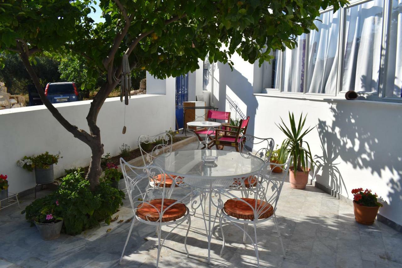 Aphrodite Art Hotel Aegina מראה חיצוני תמונה